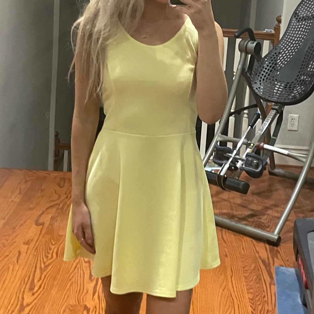 Divided yellow sun dress